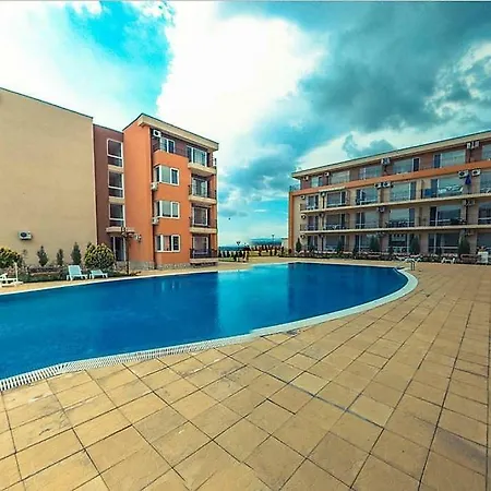 Studio Holiday Fort Club Apartman Napospart