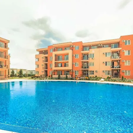 Studio Holiday Fort Club Apartman *